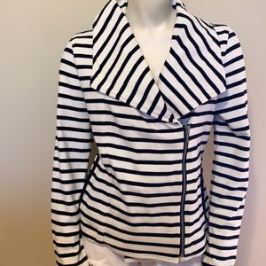 Navy stripped sweater